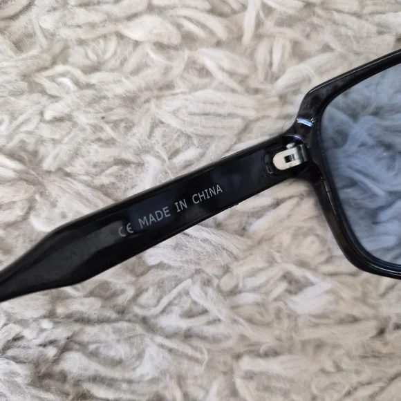 Black Square Flat Top Sunglasses with Blue Tint Lenses - Picture 8 of 11